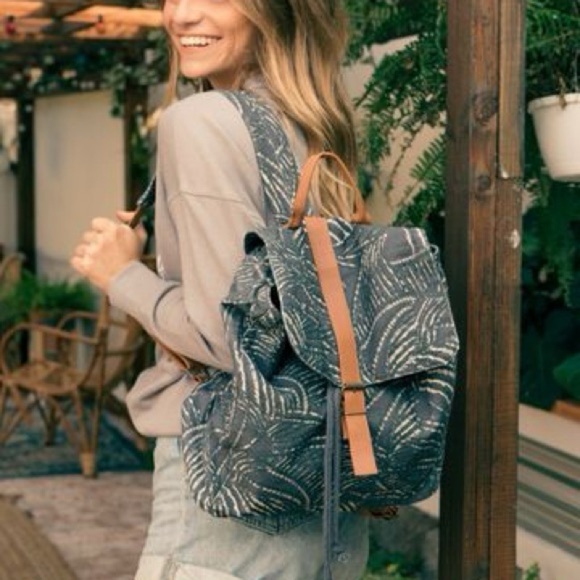 Lu & Elle Paradise Palm Backpack - Picture 11 of 11